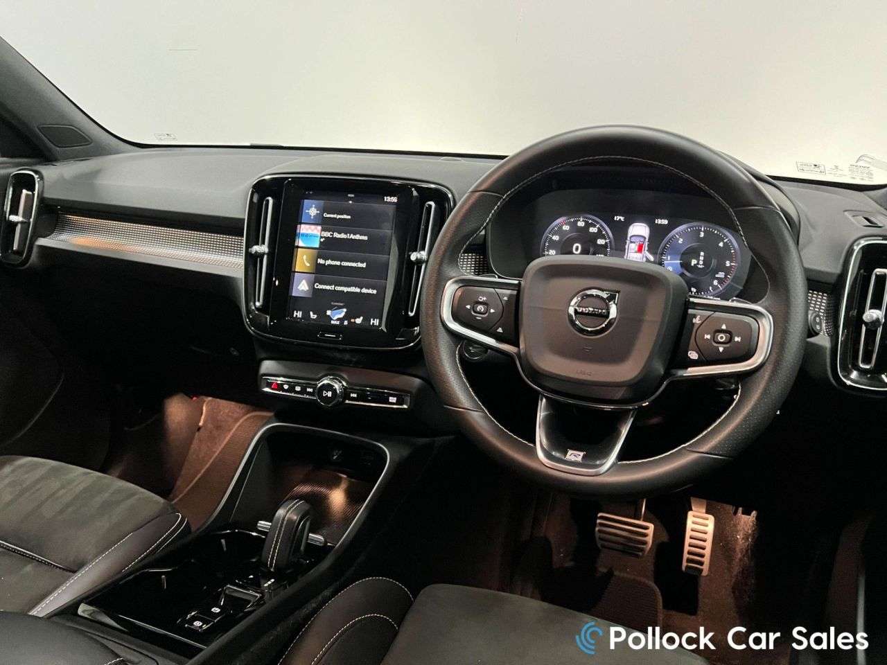 2019 VOLVO XC40 2019 VOLVO XC40