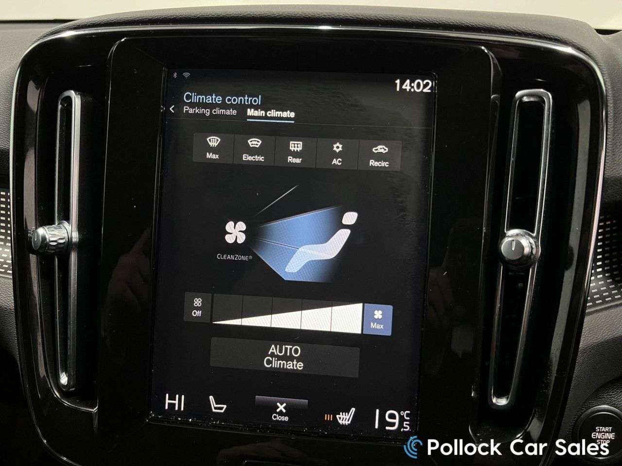 2019 VOLVO XC40 2019 VOLVO XC40