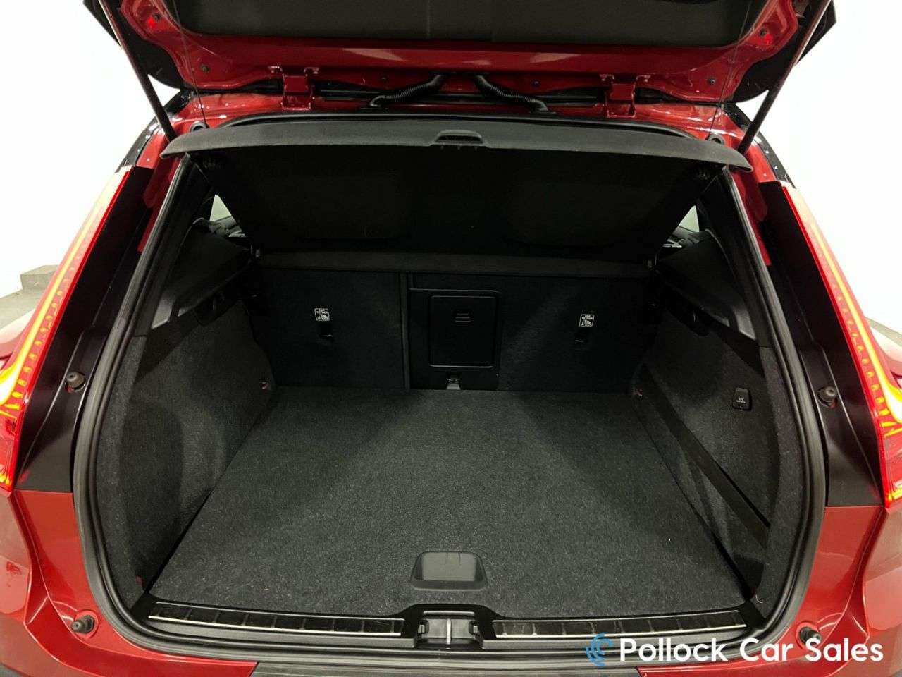 2019 VOLVO XC40 2019 VOLVO XC40