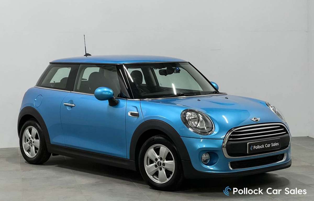 Check out this Mini Hatch 2015 Petrol Manual