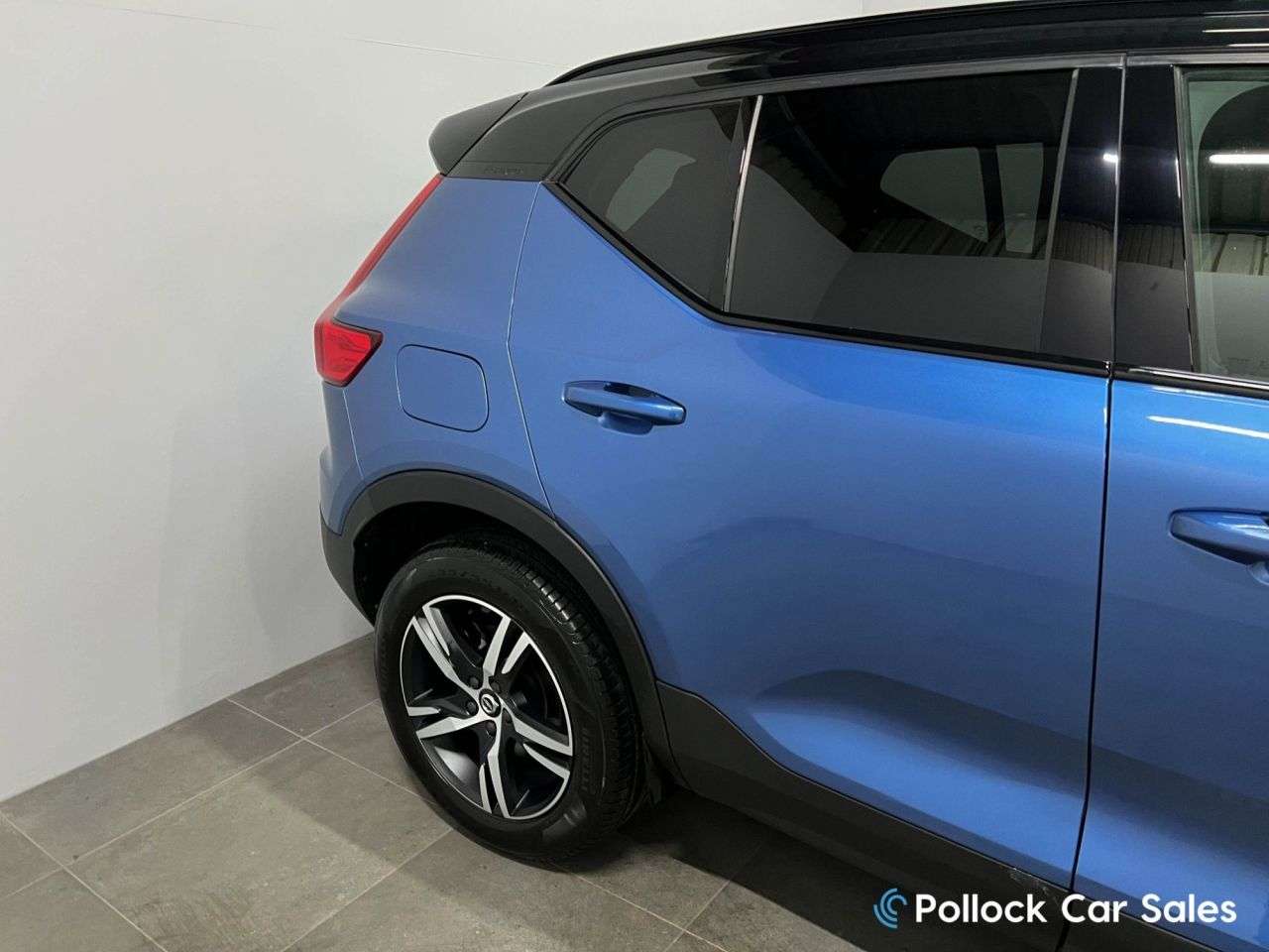 2019 VOLVO XC40 2019 VOLVO XC40