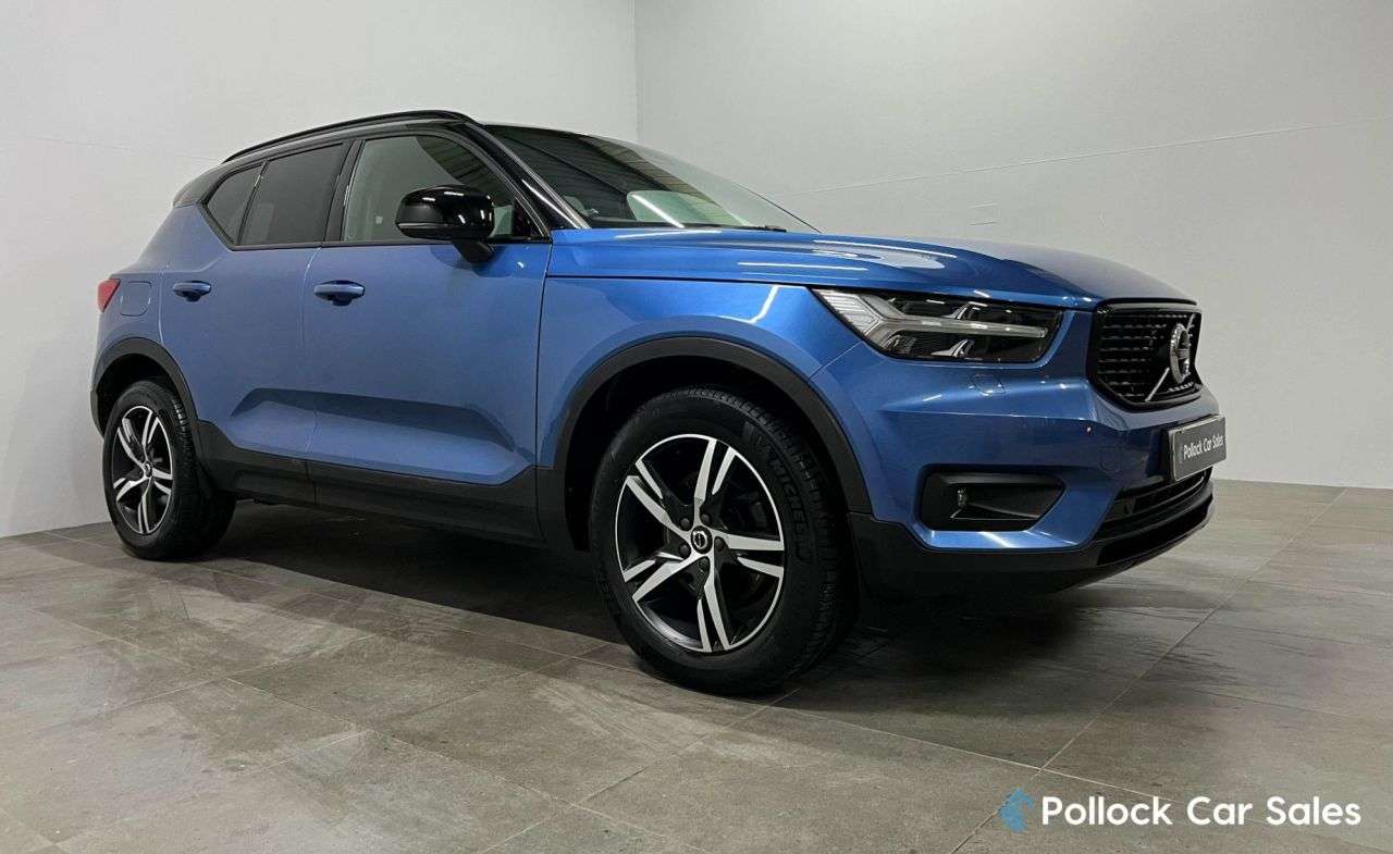 2019 VOLVO XC40 2019 VOLVO XC40