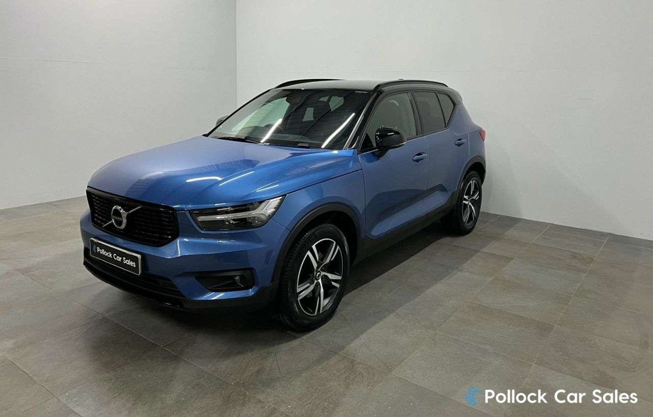 2019 VOLVO XC40 2019 VOLVO XC40