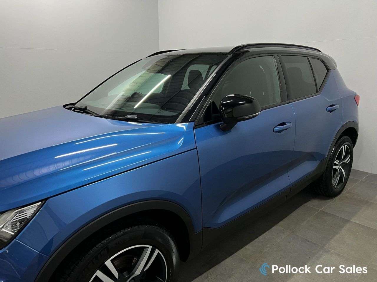 2019 VOLVO XC40 2019 VOLVO XC40