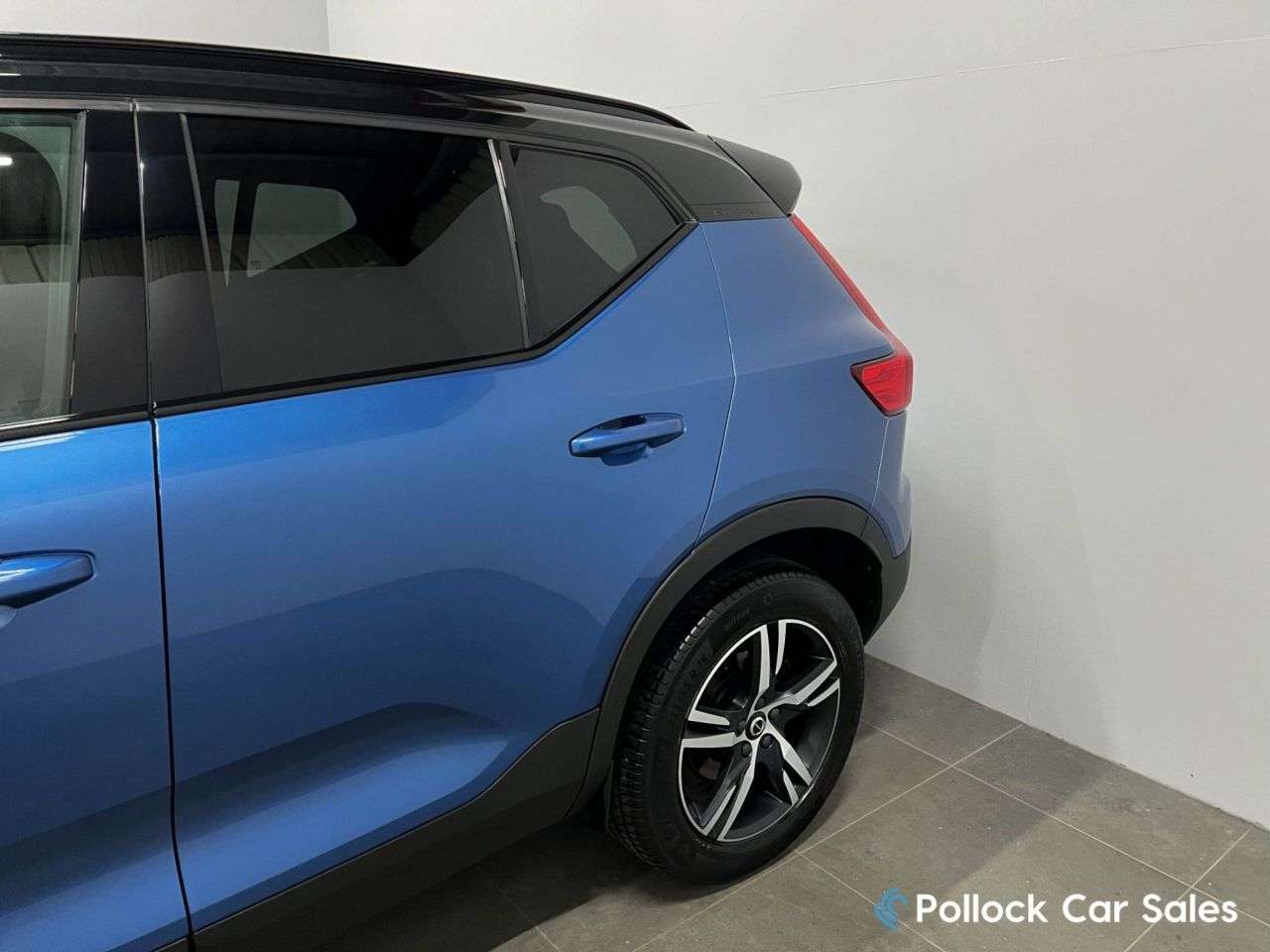 2019 VOLVO XC40 2019 VOLVO XC40