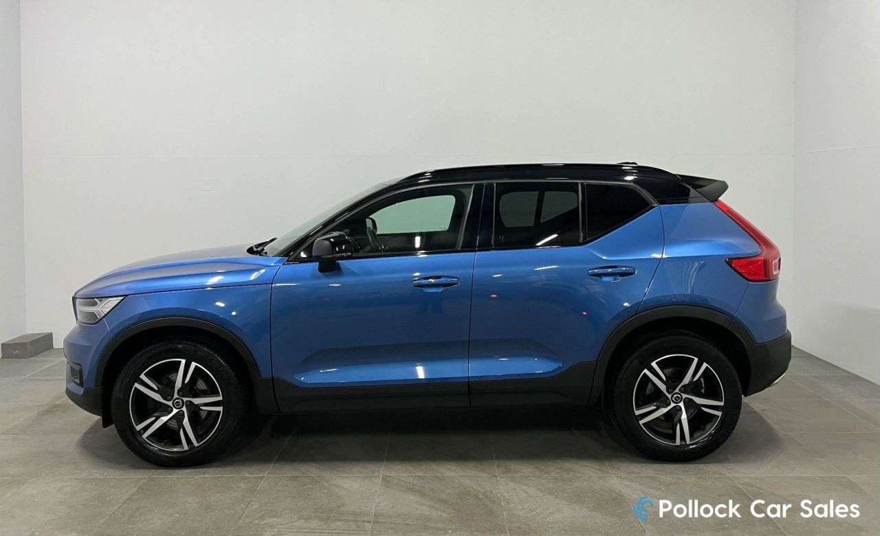 2019 VOLVO XC40 2019 VOLVO XC40