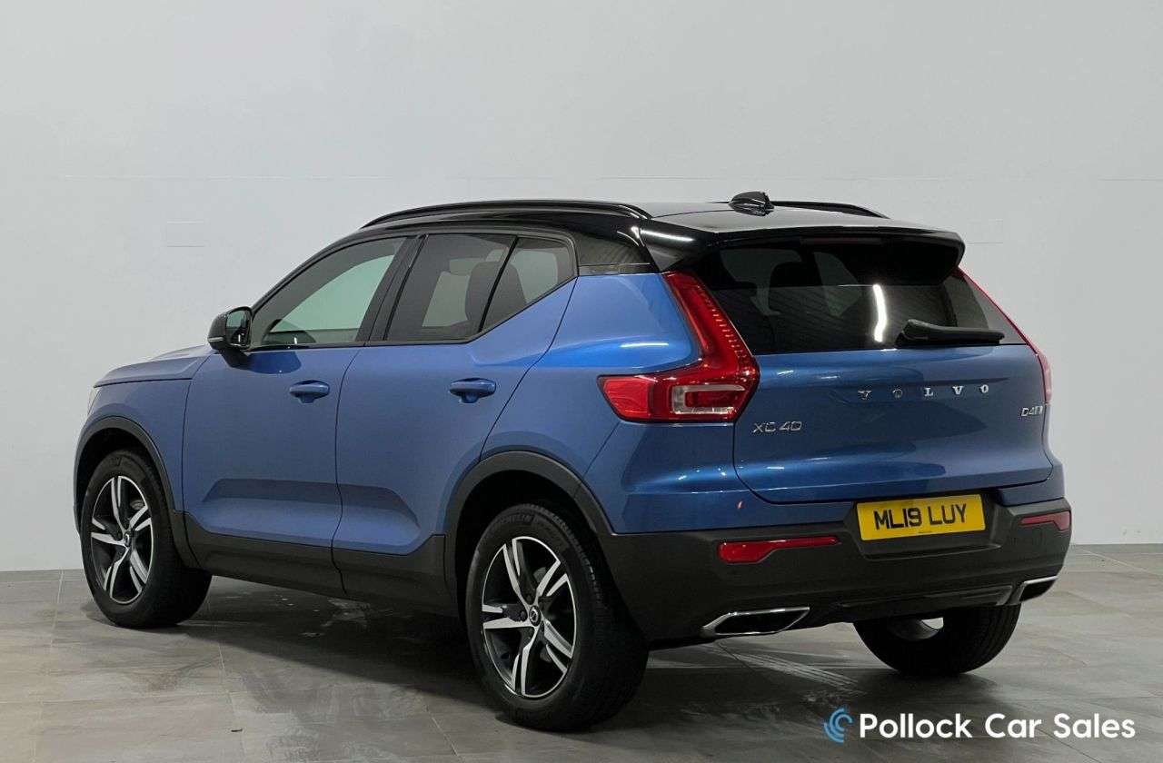 2019 VOLVO XC40 2019 VOLVO XC40
