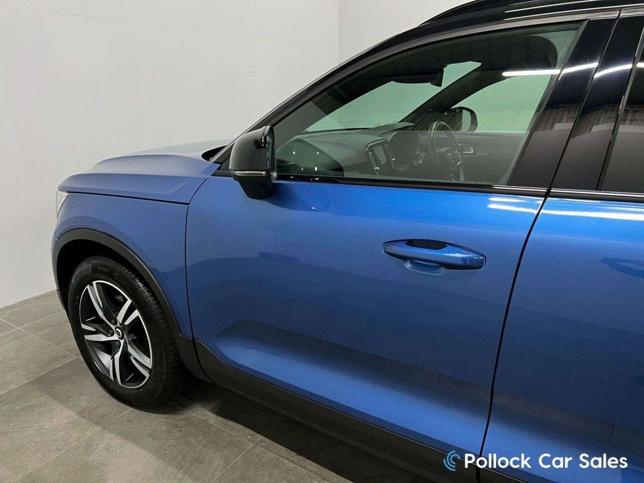 2019 VOLVO XC40 2019 VOLVO XC40