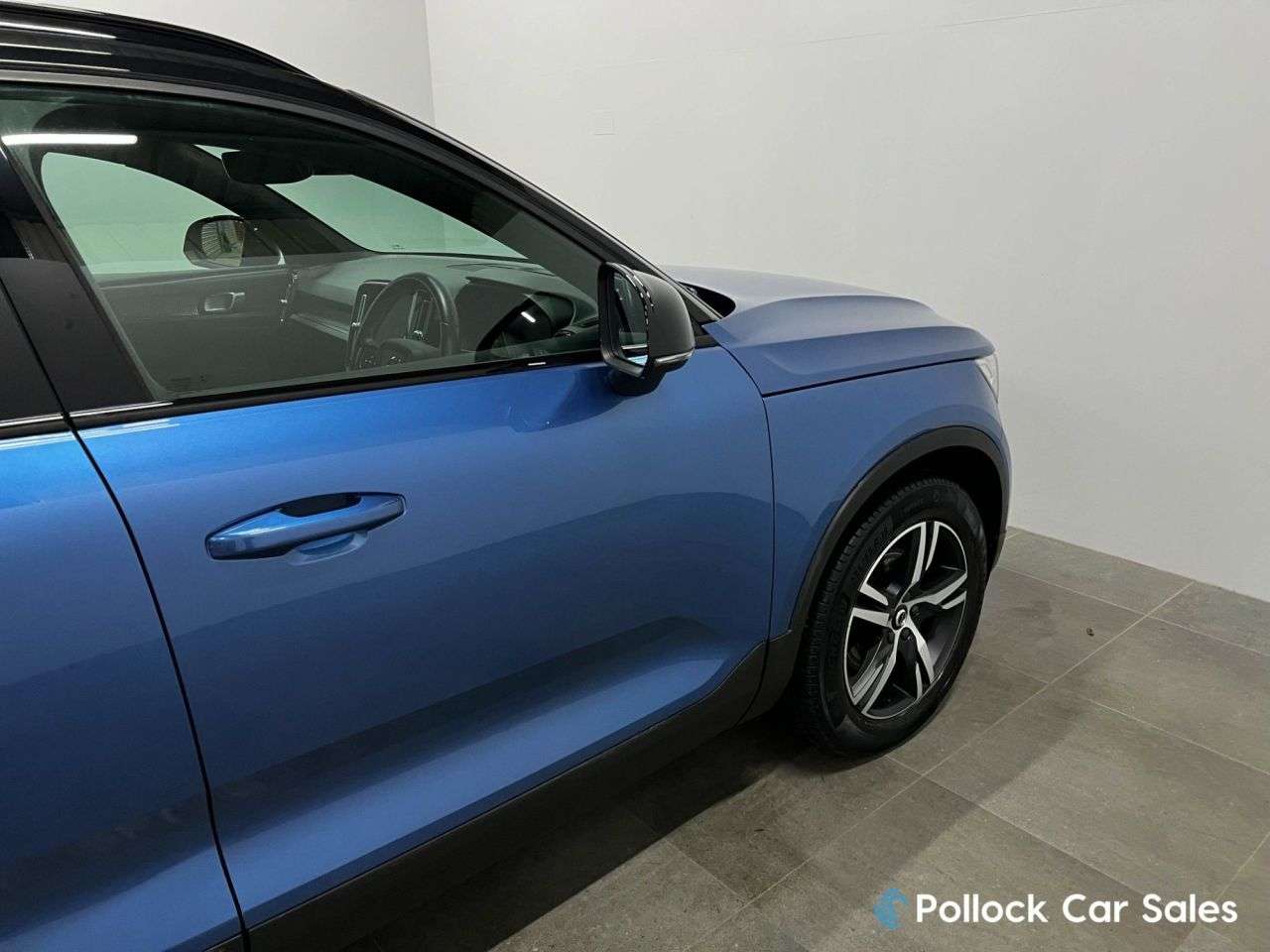 2019 VOLVO XC40 2019 VOLVO XC40