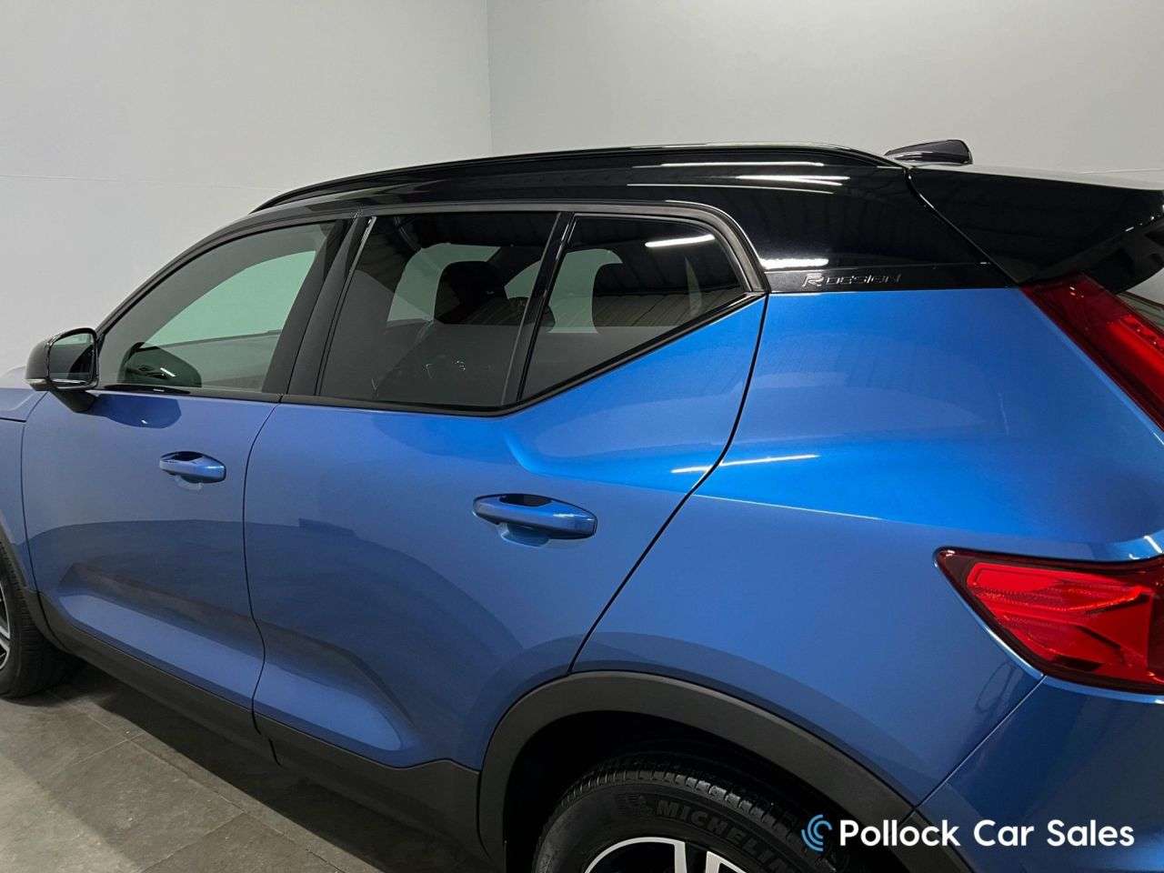 2019 VOLVO XC40 2019 VOLVO XC40
