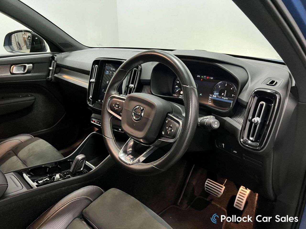 2019 VOLVO XC40 2019 VOLVO XC40