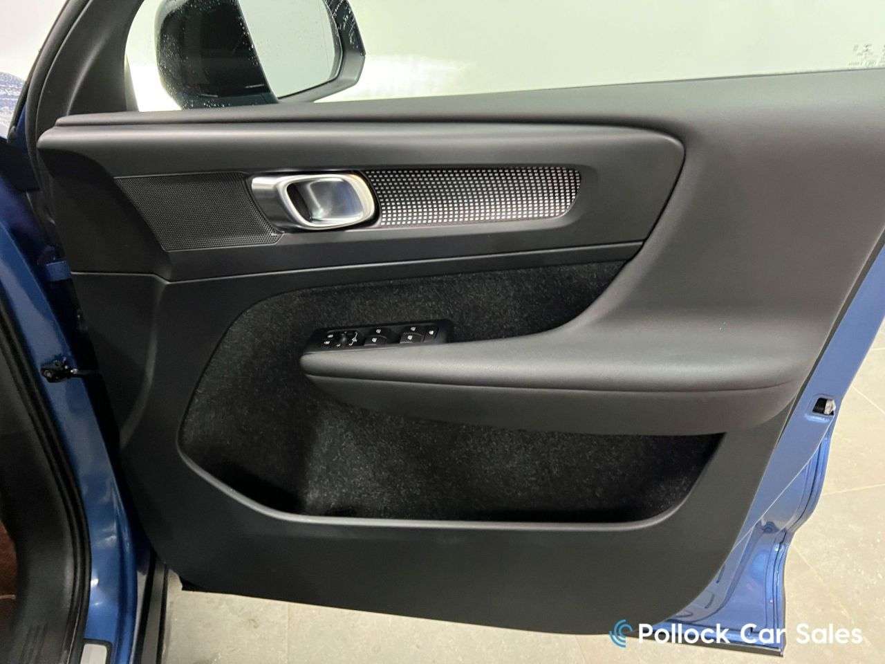 2019 VOLVO XC40 2019 VOLVO XC40