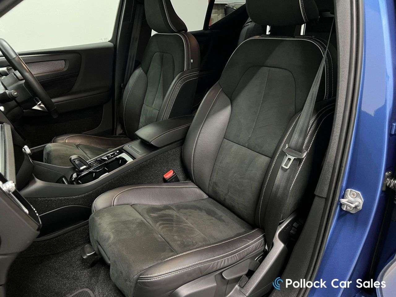 2019 VOLVO XC40 2019 VOLVO XC40