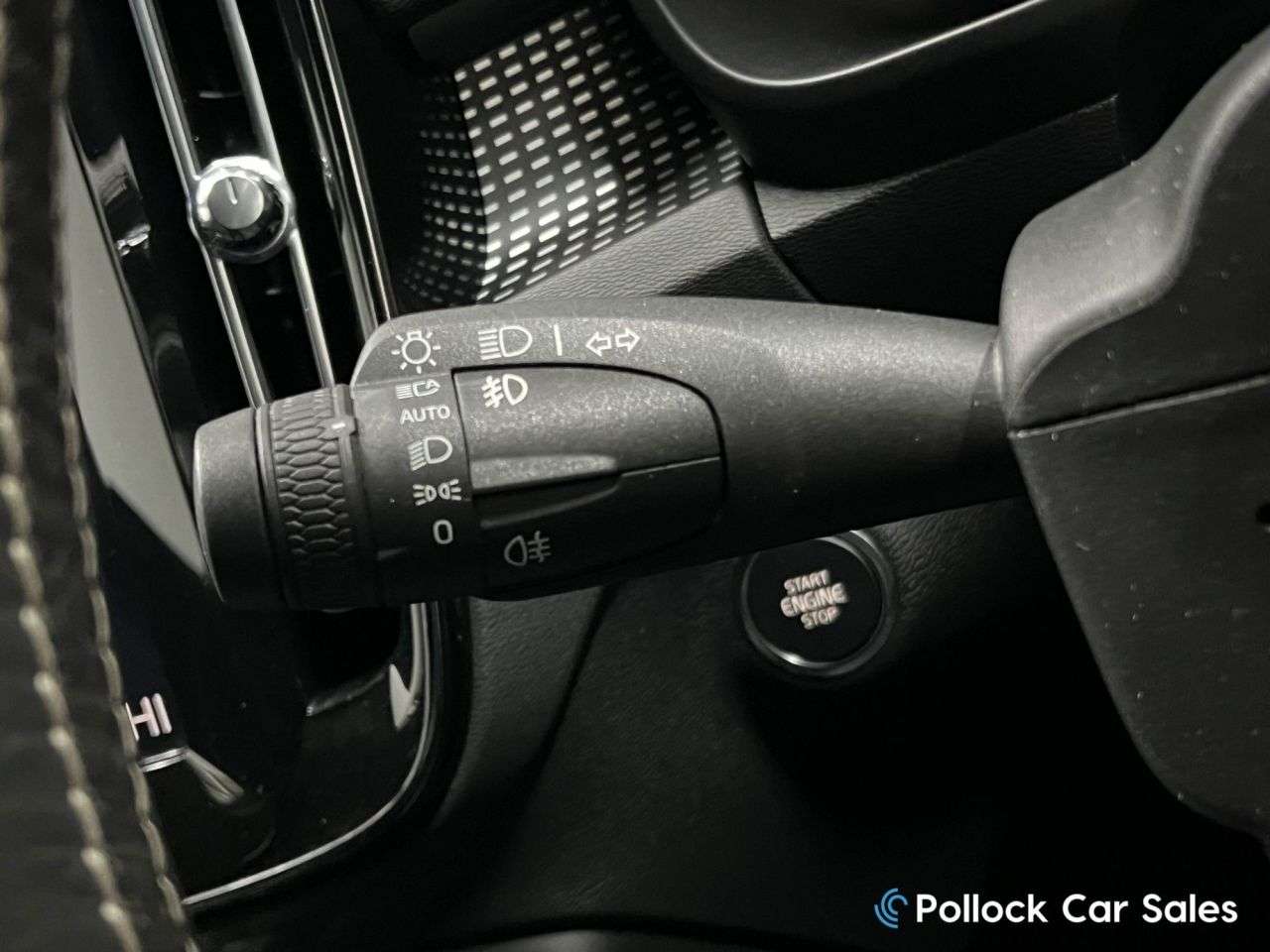 2019 VOLVO XC40 2019 VOLVO XC40