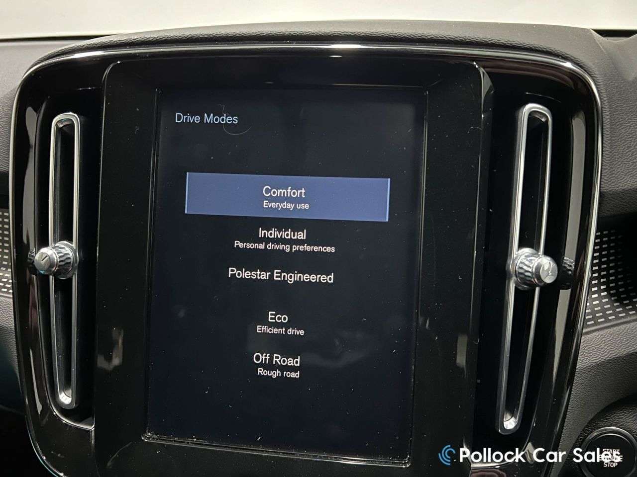 2019 VOLVO XC40 2019 VOLVO XC40