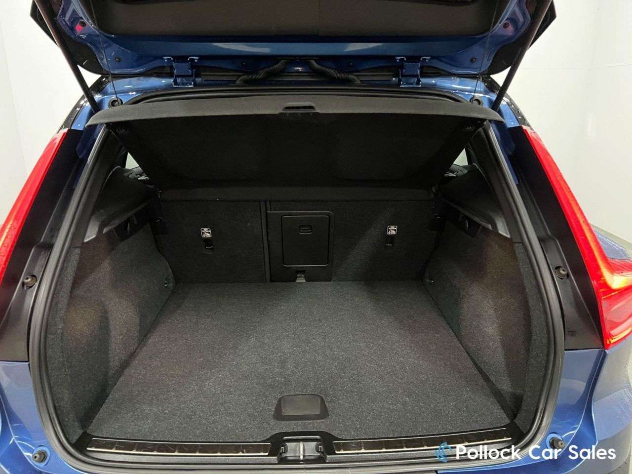 2019 VOLVO XC40 2019 VOLVO XC40