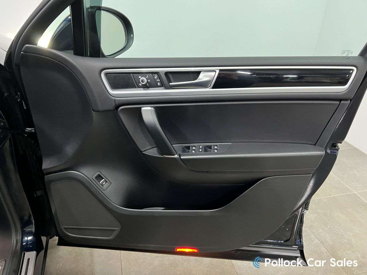 2017 VOLKSWAGEN TOUAREG 2017 VOLKSWAGEN TOUAREG