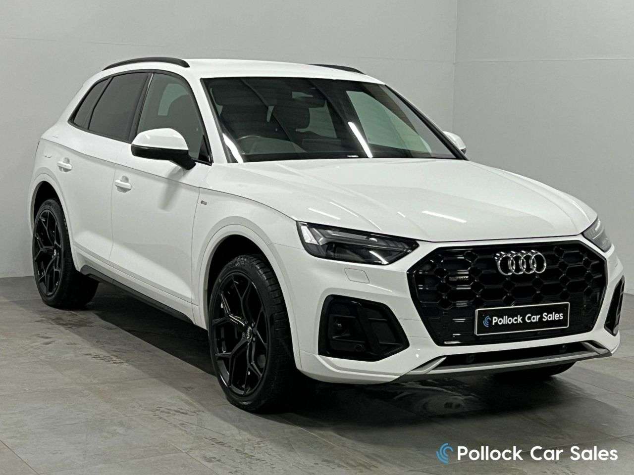 A 2022 AUDI Q5 2.0 TDI 40 S line SUV 5dr Diesel S Tronic quattro Euro 6 (s/s) (204 ps) 21" A 2022 AUDI Q5 2.0 TDI 40 S line SUV 5dr Diesel S Tronic quattro Euro 6 (s/s) (204 ps) 21"