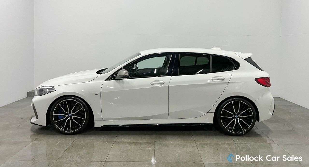 A 2023 BMW 1 SERIES 2.0 M135i Hatchback 5dr Petrol Auto xDrive Euro 6 (s/s) (306 ps) A 2023 BMW 1 SERIES 2.0 M135i Hatchback 5dr Petrol Auto xDrive Euro 6 (s/s) (306 ps)