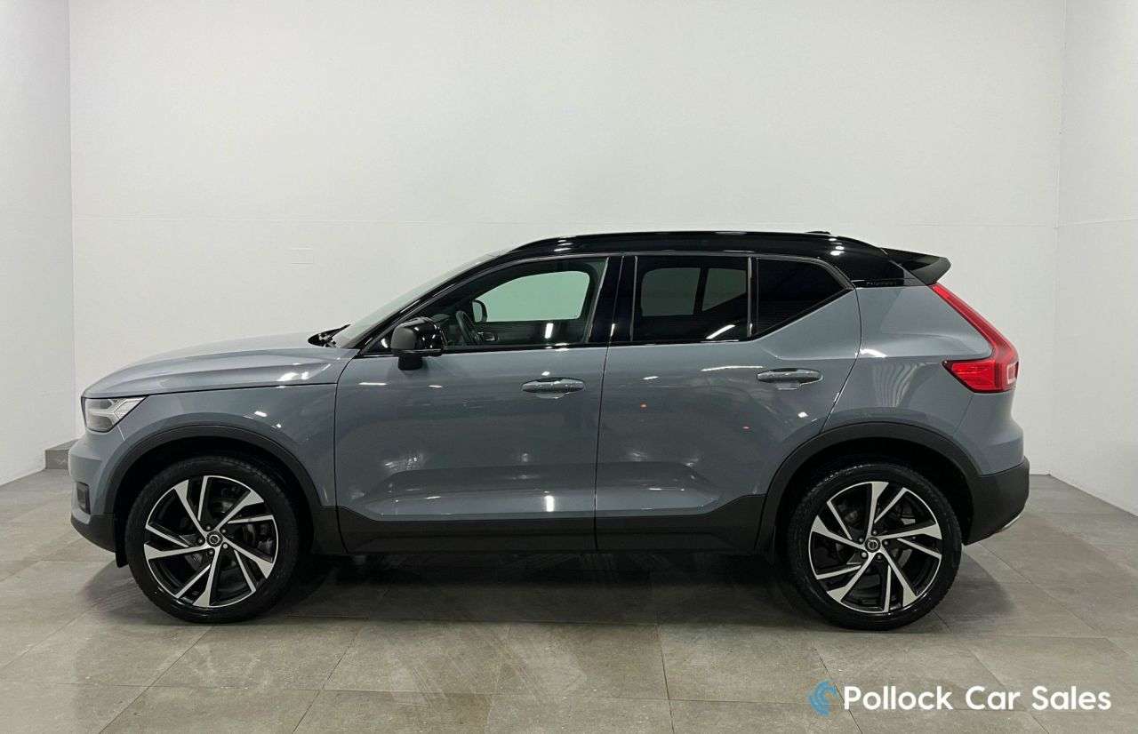 A 2020 VOLVO XC40 2.0 D3 R-Design Pro SUV 5dr Diesel Auto Euro 6 (s/s) (150 ps) Volvo History A 2020 VOLVO XC40 2.0 D3 R-Design Pro SUV 5dr Diesel Auto Euro 6 (s/s) (150 ps) Volvo History