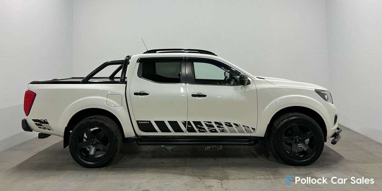 A 2018 NISSAN NAVARA 2.3 dCi N-Guard Pickup Double Cab 4dr Diesel Manual 4WD Euro 6 (s/s) (190 p A 2018 NISSAN NAVARA 2.3 dCi N-Guard Pickup Double Cab 4dr Diesel Manual 4WD Euro 6 (s/s) (190 p