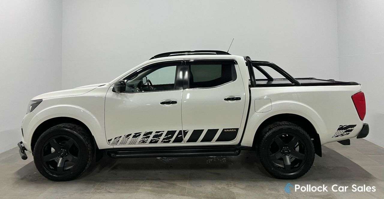 A 2018 NISSAN NAVARA 2.3 dCi N-Guard Pickup Double Cab 4dr Diesel Manual 4WD Euro 6 (s/s) (190 p A 2018 NISSAN NAVARA 2.3 dCi N-Guard Pickup Double Cab 4dr Diesel Manual 4WD Euro 6 (s/s) (190 p