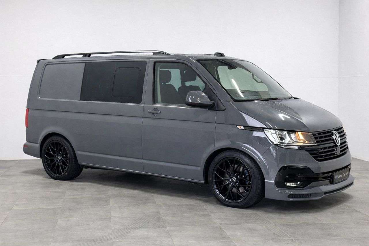 A 2023 VOLKSWAGEN TRANSPORTER 2.0 TDI T32 Highline Kombi Double Cab 5dr Diesel Manual FWD SWB Euro 6 (s/s A 2023 VOLKSWAGEN TRANSPORTER 2.0 TDI T32 Highline Kombi Double Cab 5dr Diesel Manual FWD SWB Euro 6 (s/s