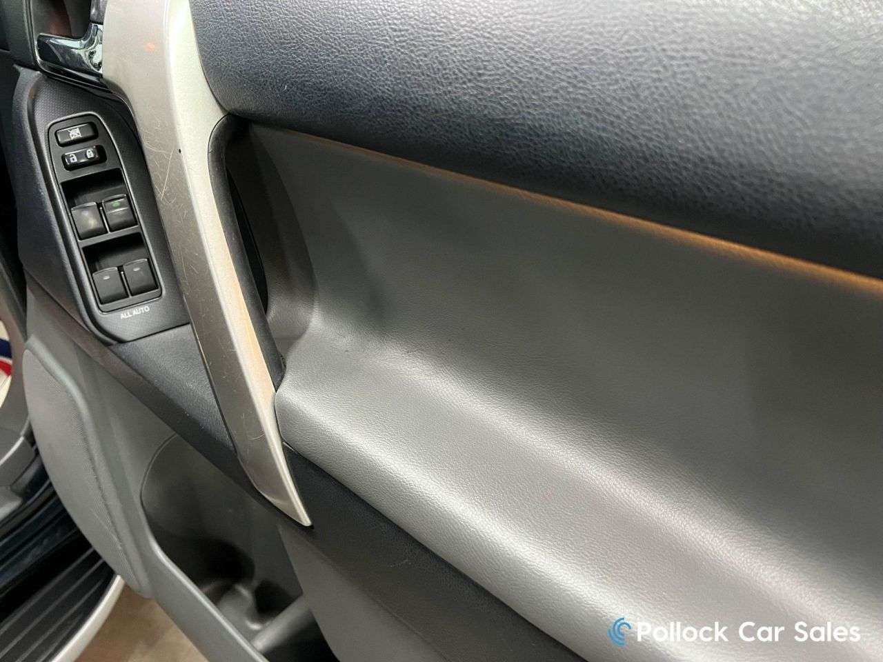 2010 TOYOTA LAND CRUISER 2010 TOYOTA LAND CRUISER