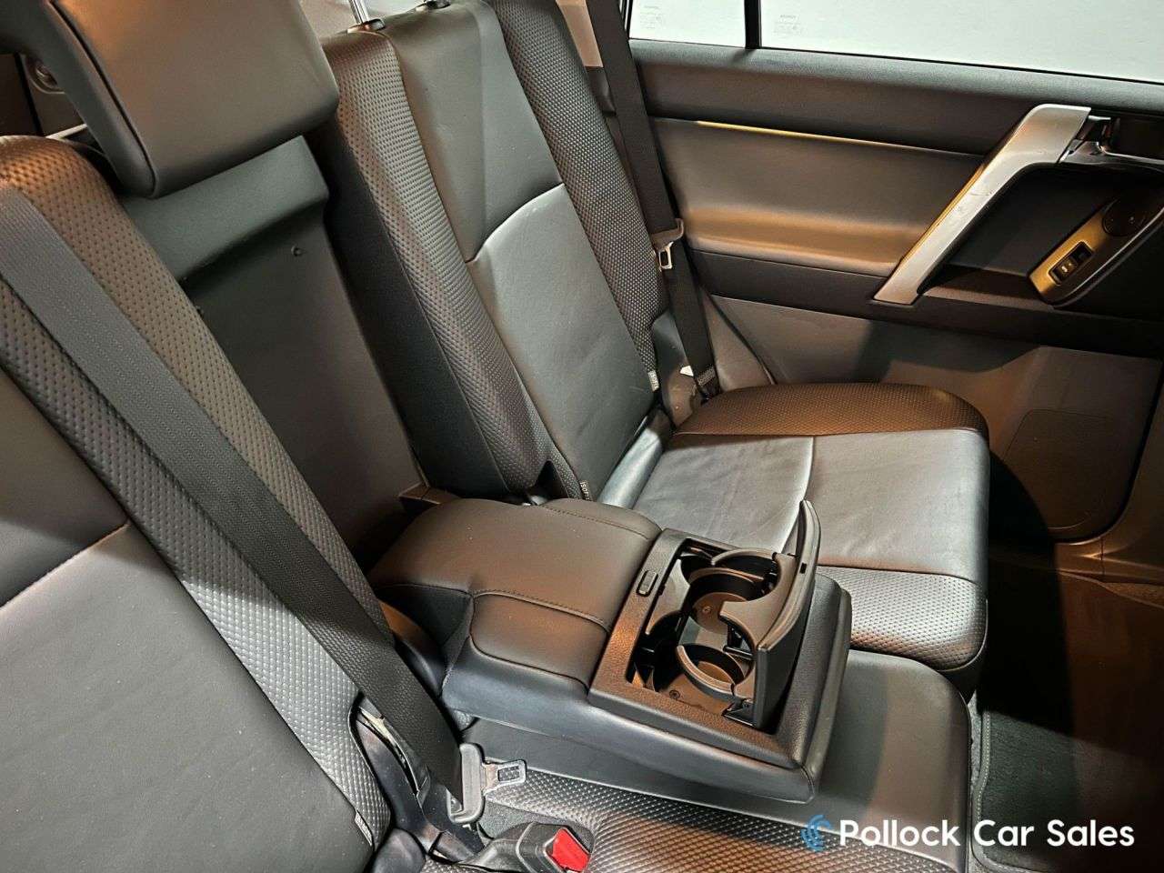 2010 TOYOTA LAND CRUISER 2010 TOYOTA LAND CRUISER