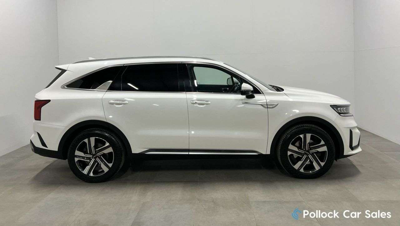 A 2022 KIA SORENTO 2.2 CRDi 3 SUV 5dr Diesel DCT AWD Euro 6 (s/s) (190 bhp) 7 Seat 4WD Diesel A 2022 KIA SORENTO 2.2 CRDi 3 SUV 5dr Diesel DCT AWD Euro 6 (s/s) (190 bhp) 7 Seat 4WD Diesel
