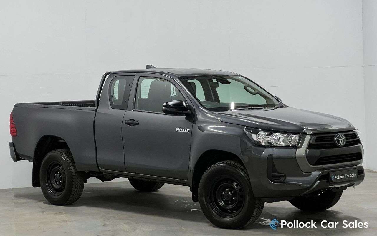 A 2023 TOYOTA HI-LUX 2.4 D-4D Active Extra Pickup Extended Cab 4dr Diesel Manual 4WD Euro 6 (s/s A 2023 TOYOTA HI-LUX 2.4 D-4D Active Extra Pickup Extended Cab 4dr Diesel Manual 4WD Euro 6 (s/s