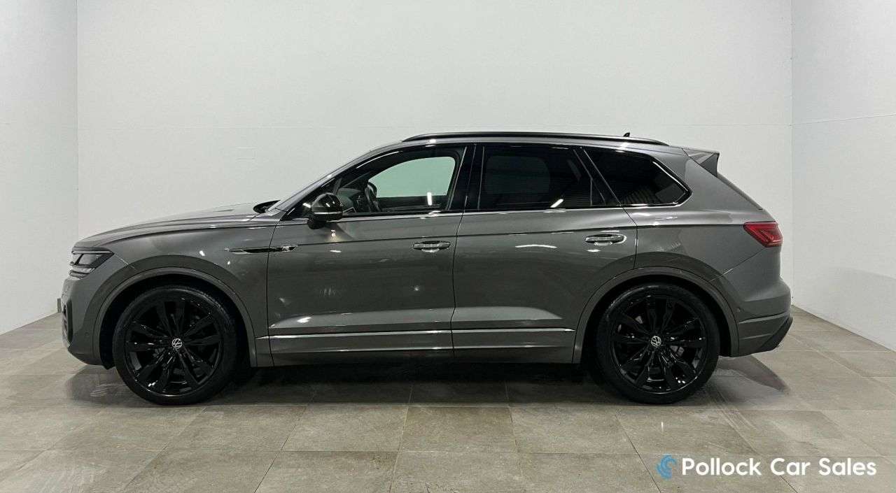 A 2023 VOLKSWAGEN TOUAREG 3.0 TDI V6 Black Edition SUV 5dr Diesel Tiptronic 4Motion Euro 6 (s/s) (231 A 2023 VOLKSWAGEN TOUAREG 3.0 TDI V6 Black Edition SUV 5dr Diesel Tiptronic 4Motion Euro 6 (s/s) (231