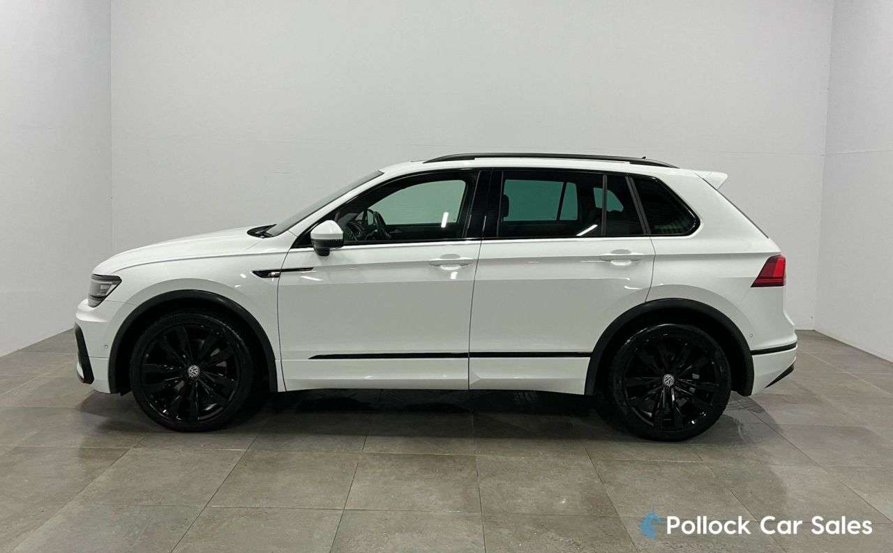 A 2019 VOLKSWAGEN TIGUAN 2.0 TDI R-Line Tech SUV 5dr Diesel DSG 4Motion Euro 6 (s/s) (190 ps) Leathe A 2019 VOLKSWAGEN TIGUAN 2.0 TDI R-Line Tech SUV 5dr Diesel DSG 4Motion Euro 6 (s/s) (190 ps) Leathe