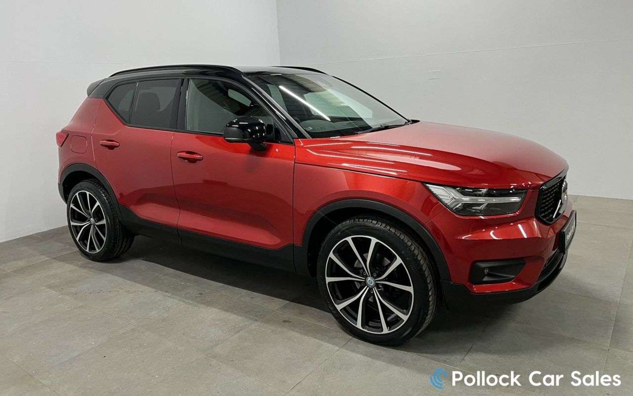 2020 VOLVO XC40 2020 VOLVO XC40