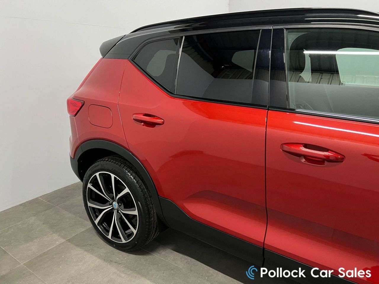 2020 VOLVO XC40 2020 VOLVO XC40
