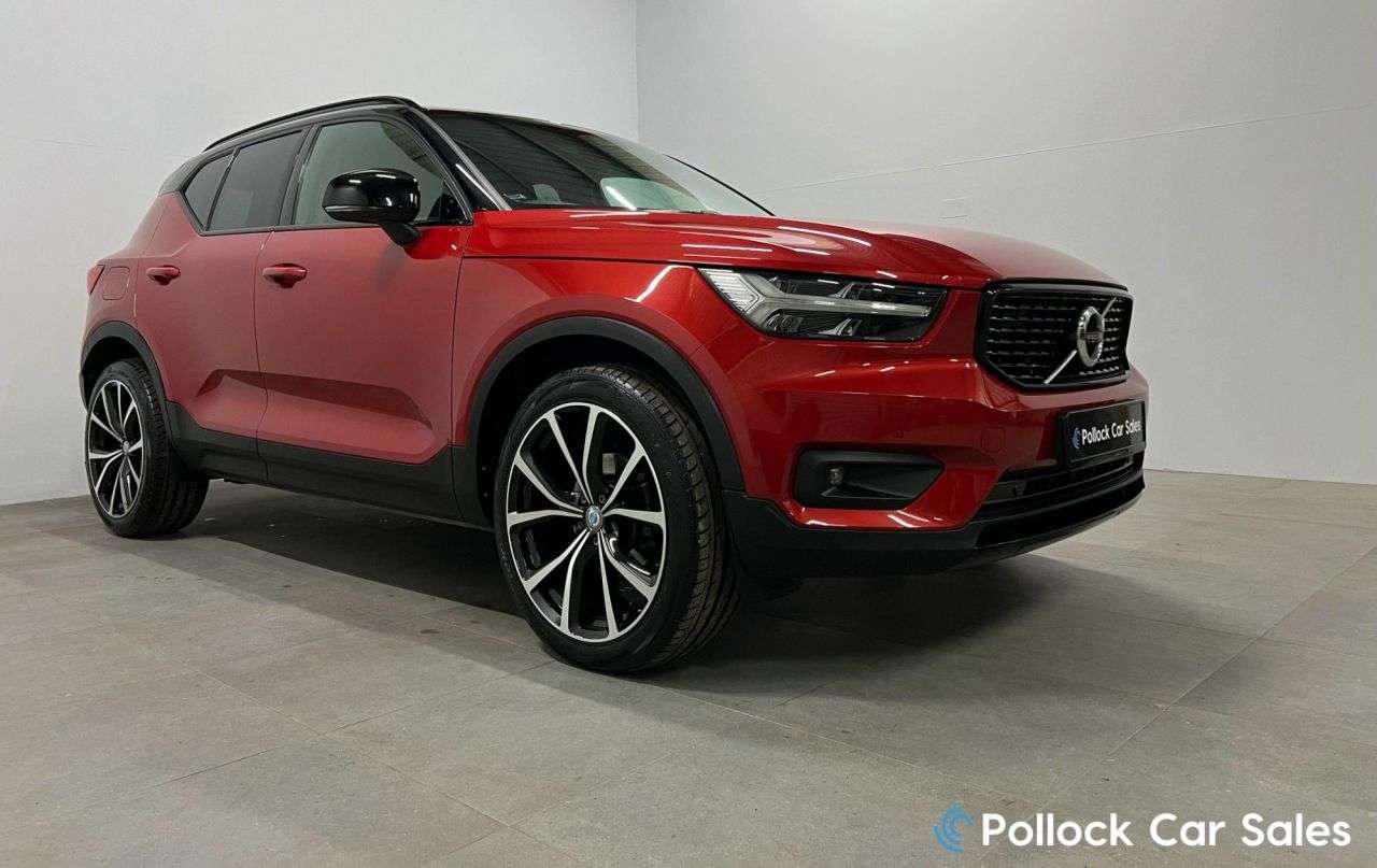 2020 VOLVO XC40 2020 VOLVO XC40