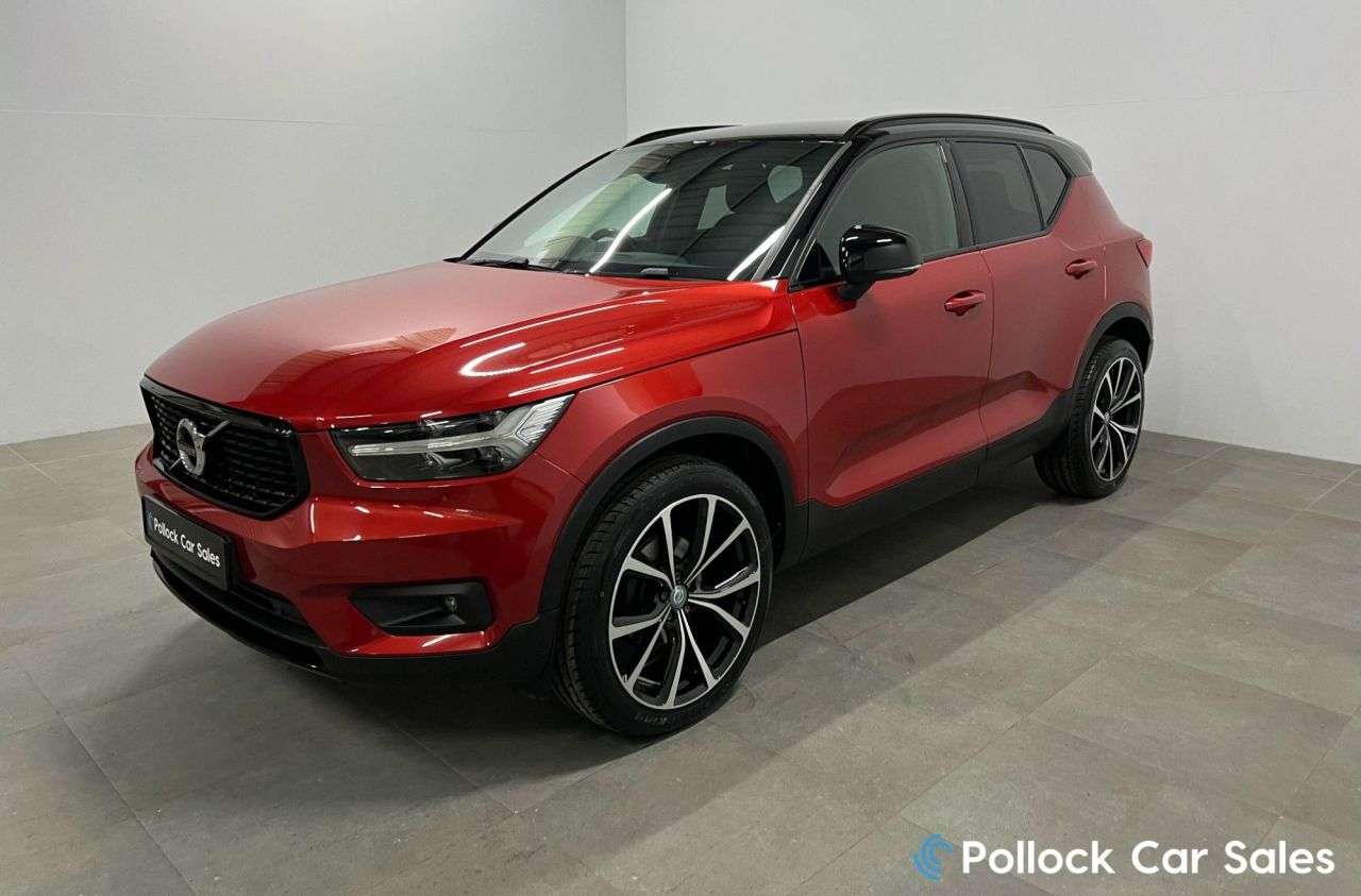 2020 VOLVO XC40 2020 VOLVO XC40