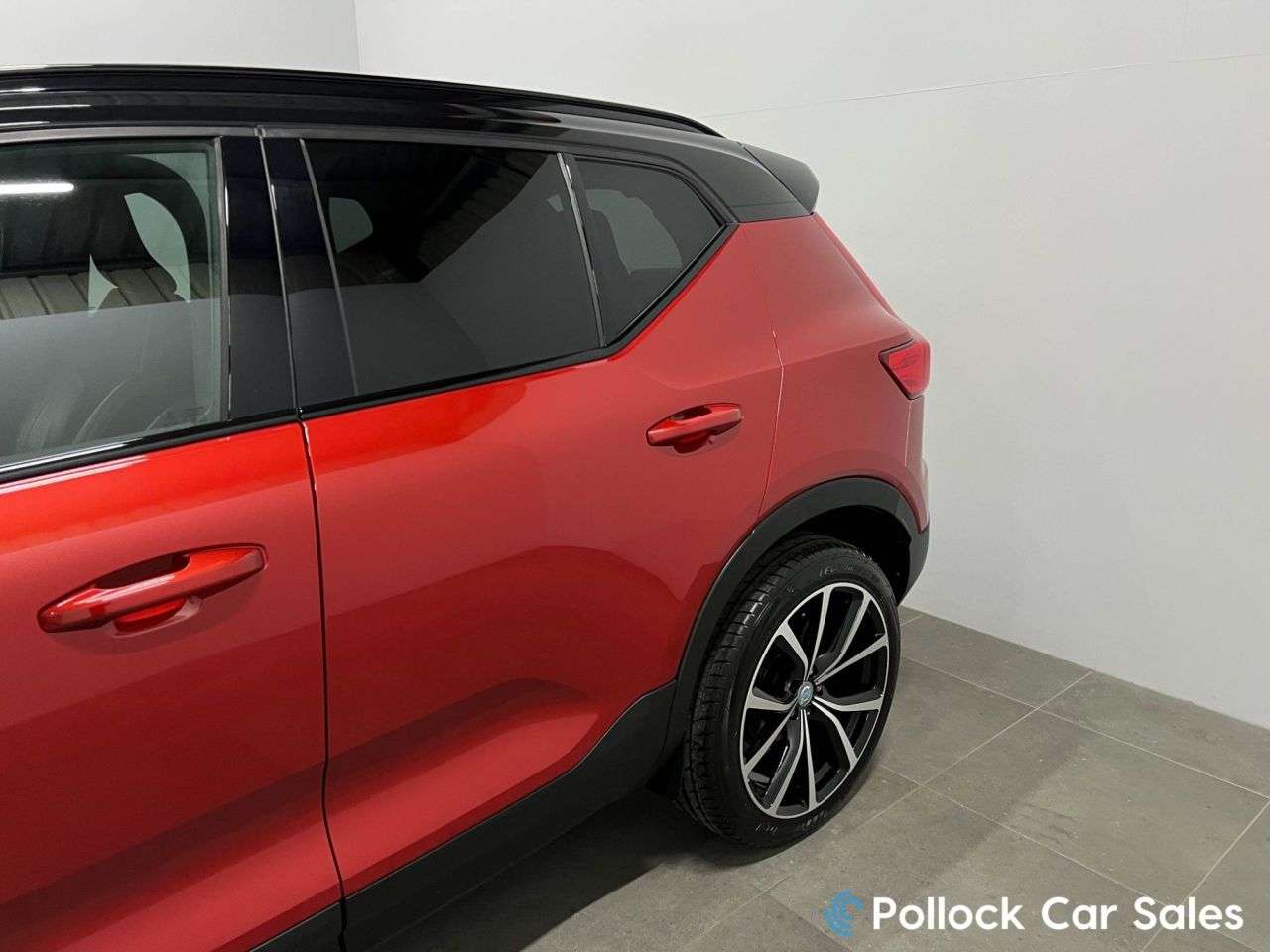 2020 VOLVO XC40 2020 VOLVO XC40