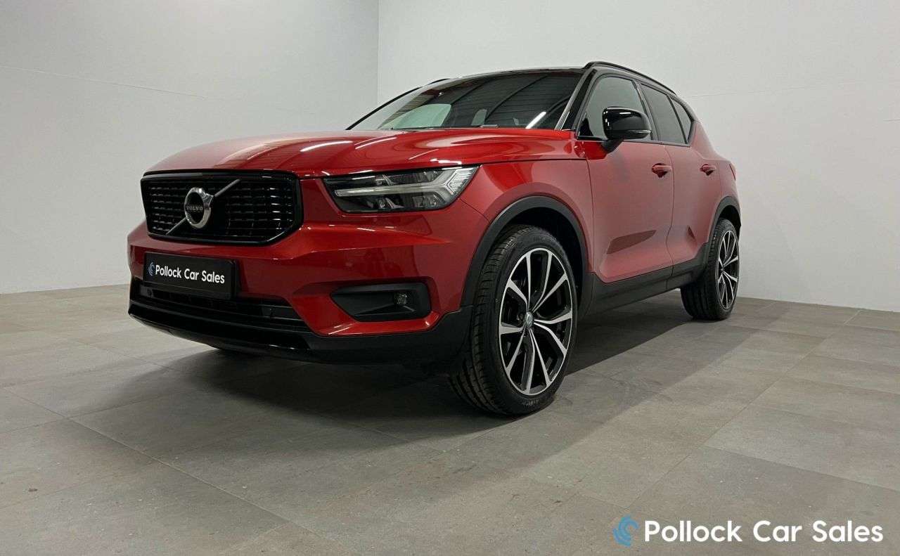 2020 VOLVO XC40 2020 VOLVO XC40