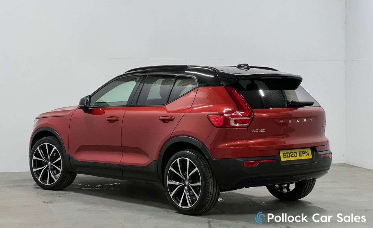 A 2020 VOLVO XC40 1.5 T3 R-Design SUV 5dr Petrol Auto Euro 6 (s/s) (163 ps) 20",Rear Camera,C A 2020 VOLVO XC40 1.5 T3 R-Design SUV 5dr Petrol Auto Euro 6 (s/s) (163 ps) 20",Rear Camera,C