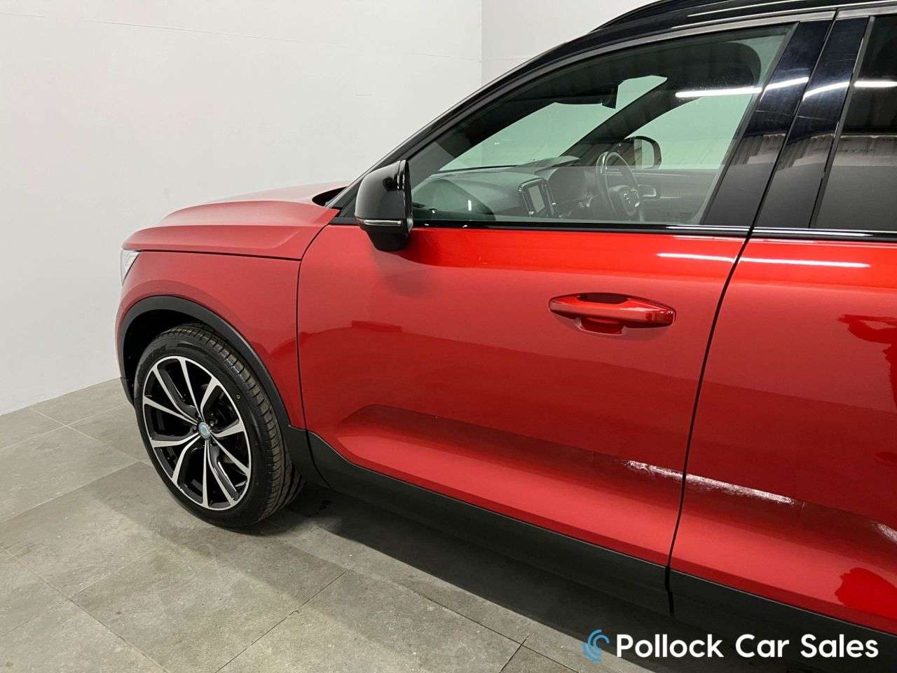 2020 VOLVO XC40 2020 VOLVO XC40