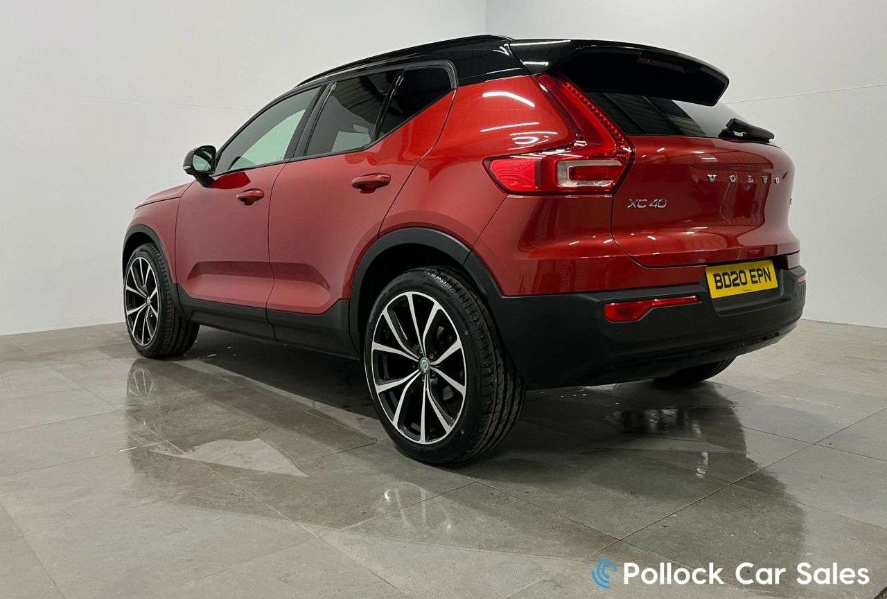 2020 VOLVO XC40 2020 VOLVO XC40