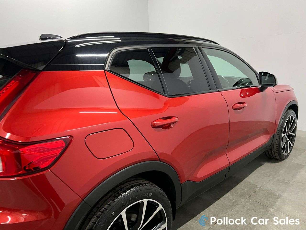 2020 VOLVO XC40 2020 VOLVO XC40