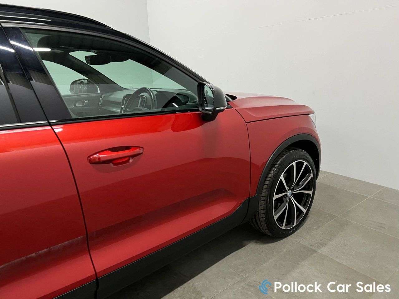 2020 VOLVO XC40 2020 VOLVO XC40