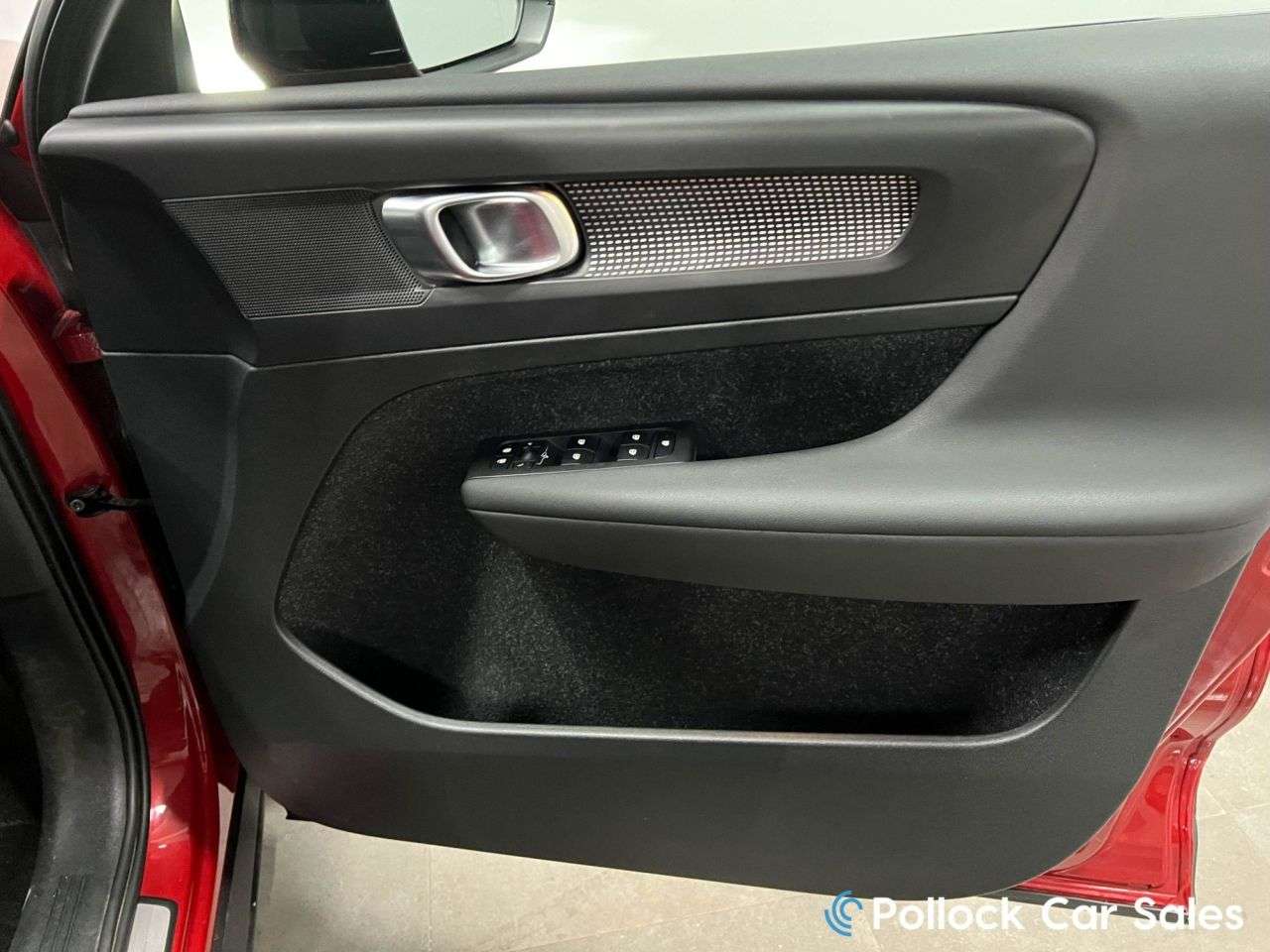 2020 VOLVO XC40 2020 VOLVO XC40