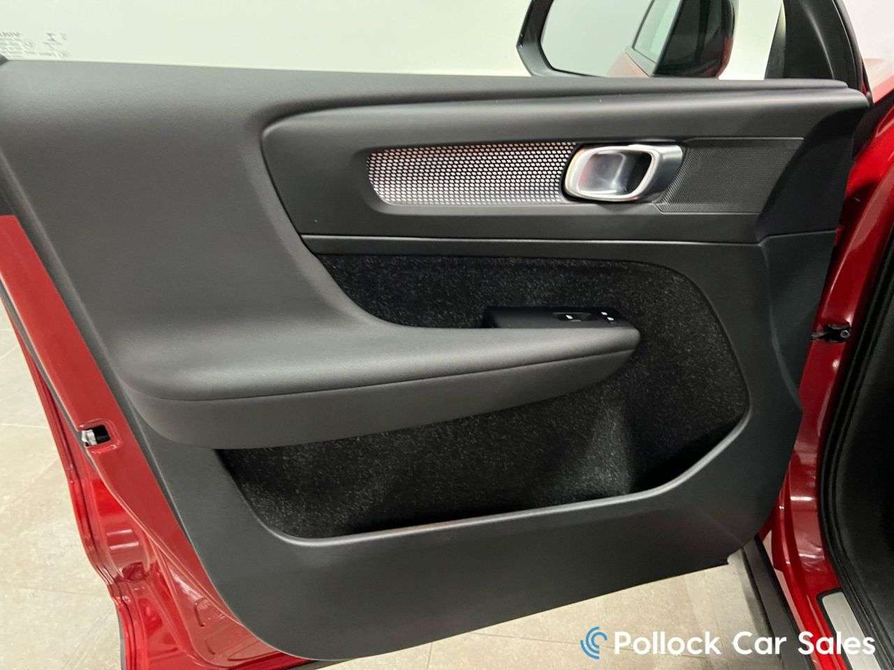 2020 VOLVO XC40 2020 VOLVO XC40