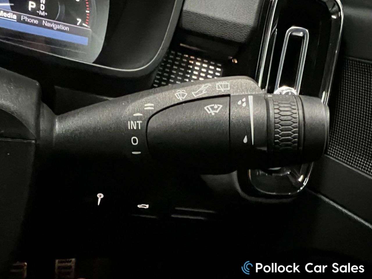 2020 VOLVO XC40 2020 VOLVO XC40