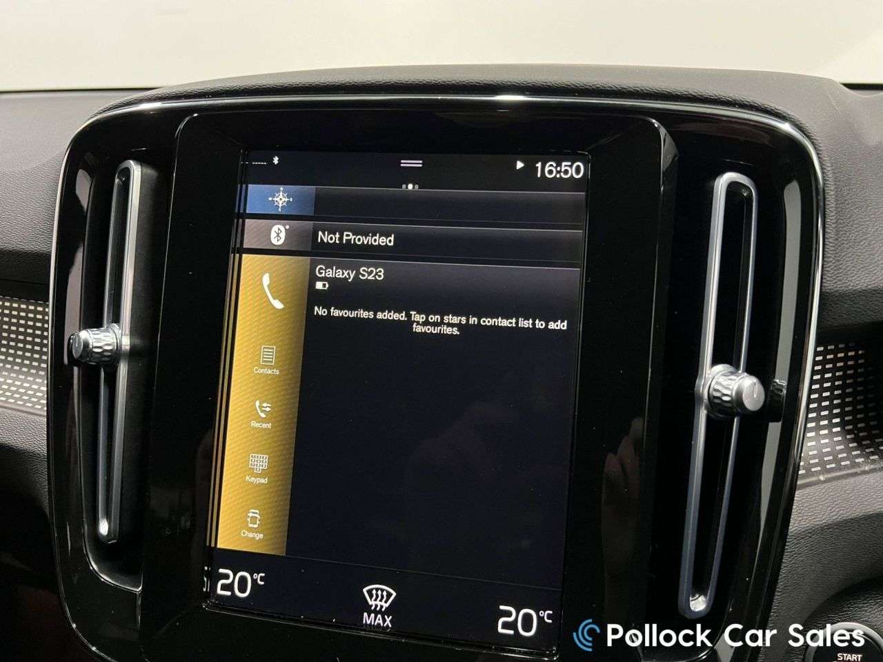 2020 VOLVO XC40 2020 VOLVO XC40