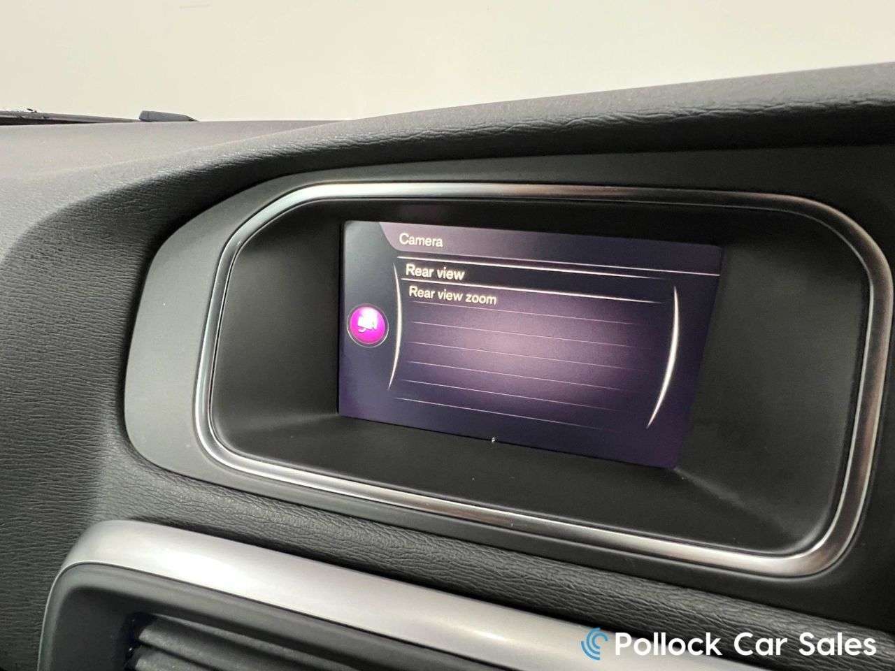 2017 VOLVO V40 2017 VOLVO V40