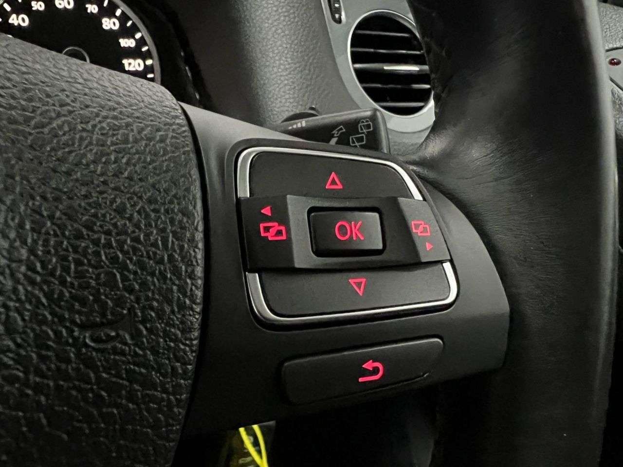 2015 VOLKSWAGEN TIGUAN 2015 VOLKSWAGEN TIGUAN